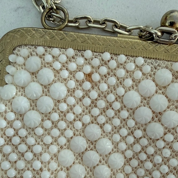 Vintage Beaded Cream Wristlet Bag with Chain Strap - Picture 3 of 3